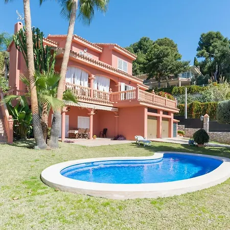 Lu&cia Candado Villa